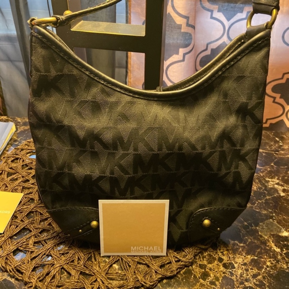 Hand bag